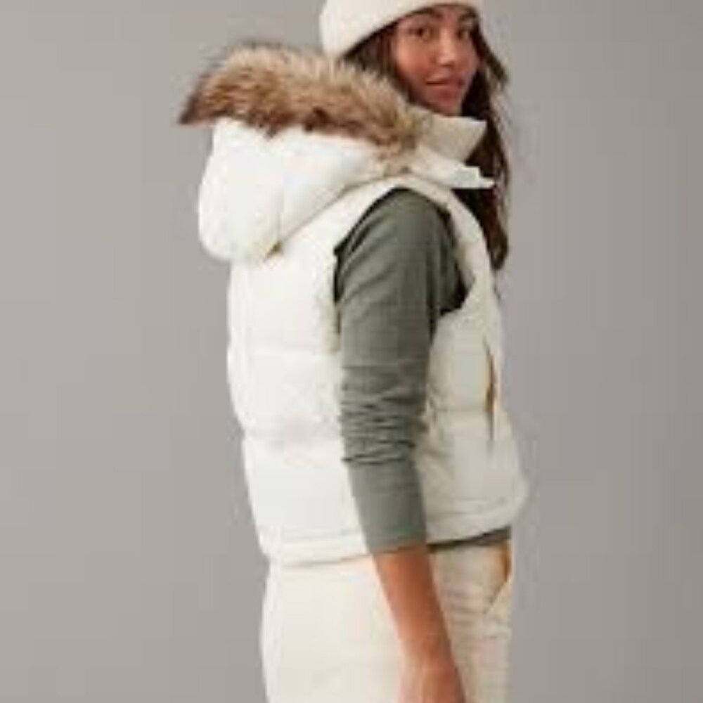 American Eagles Women's Faux Fur Hooded Puffer Vest